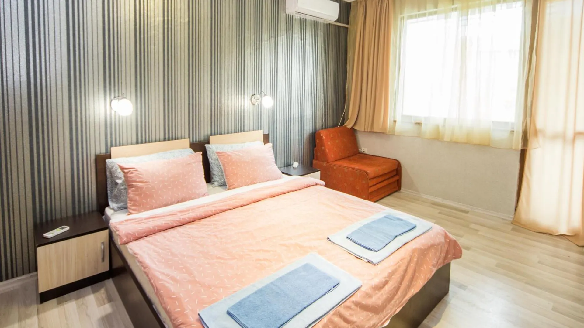 Half Private Apartment Using One Bedroom Instead Of Two - Better Value Burgas